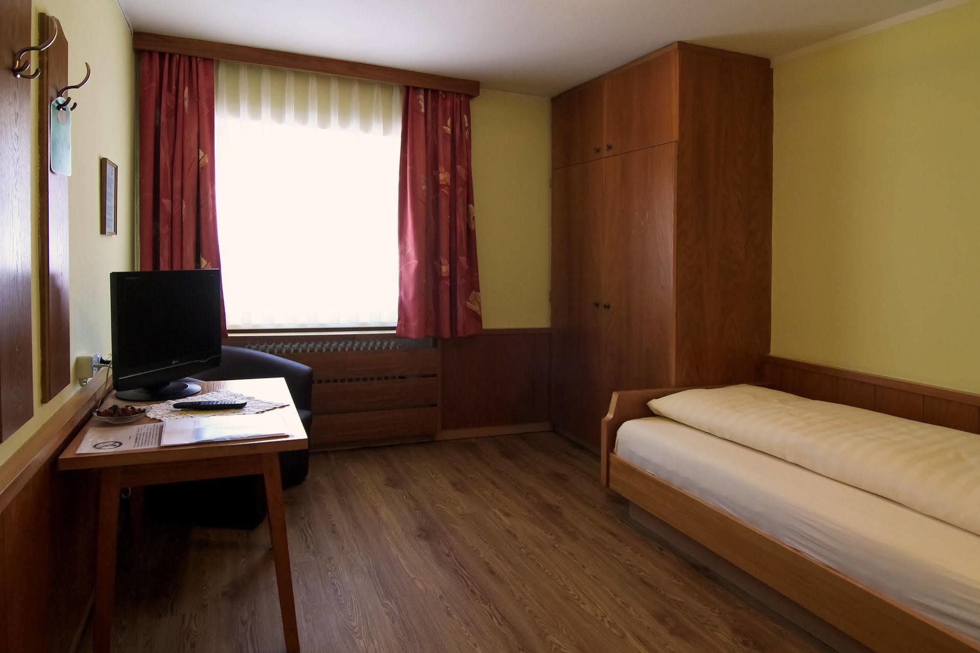 Hotel Cristallago Ζέεφελντ Εξωτερικό φωτογραφία